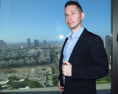 איך לשפר ביטחון עצמי